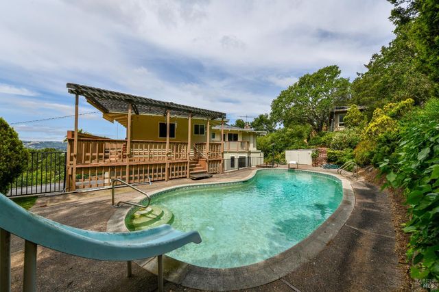 22 Monez Blvd, Napa, CA 94559