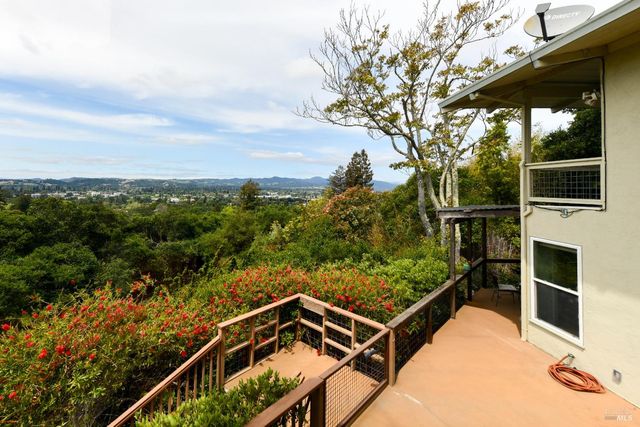 22 Monez Blvd, Napa, CA 94559