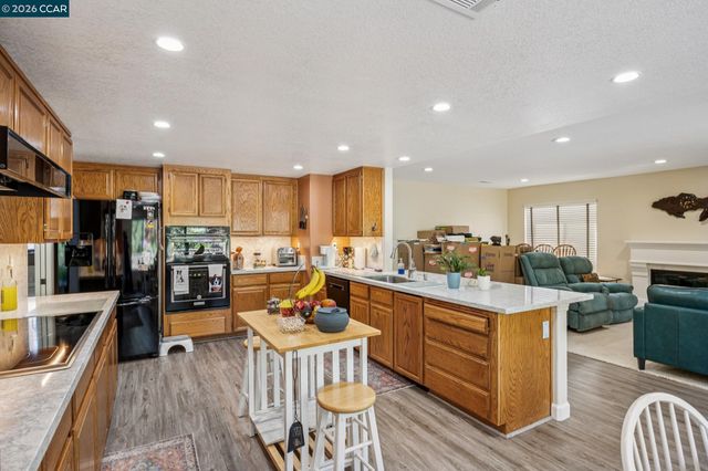612 Clear Lake St, Danville, CA 94506