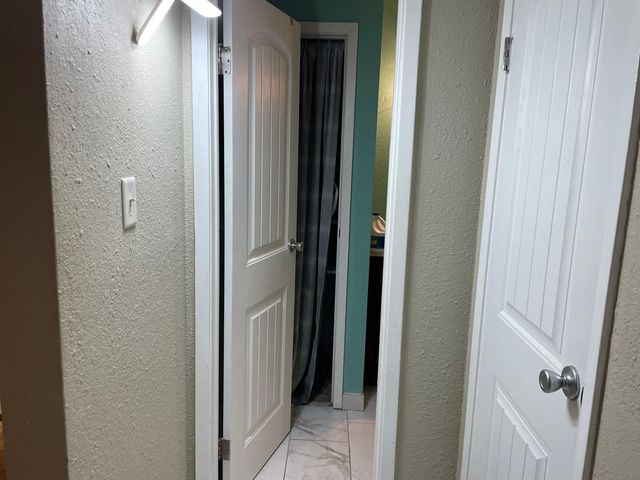 7600 Emmett F Lowry Expressway 706, Texas City, TX 77591