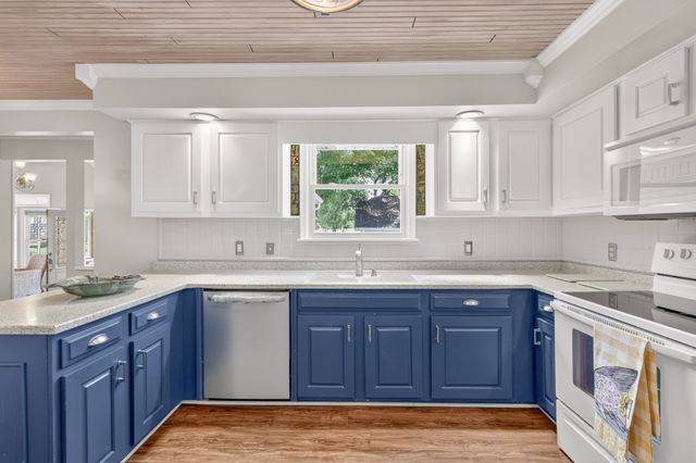 111 Countrywood Dr, Lebanon, TN 37087