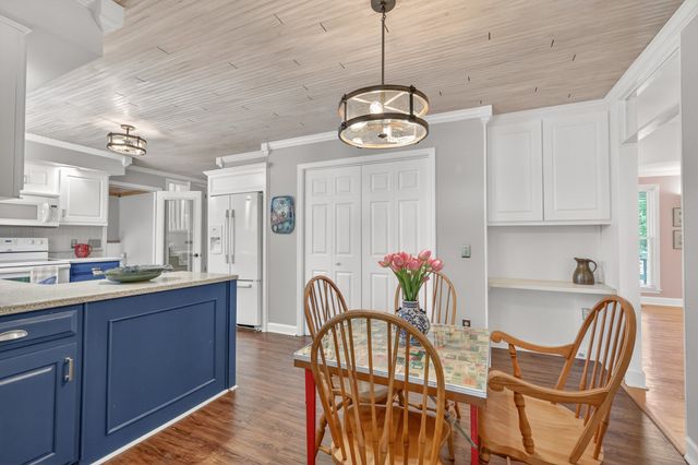 111 Countrywood Dr, Lebanon, TN 37087