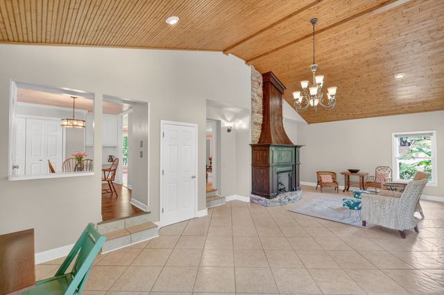 111 Countrywood Dr, Lebanon, TN 37087