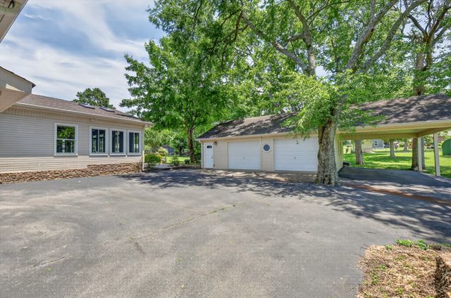 111 Countrywood Dr, Lebanon, TN 37087
