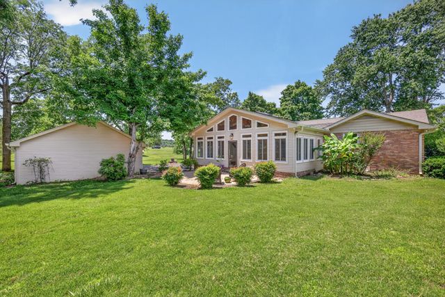 111 Countrywood Dr, Lebanon, TN 37087