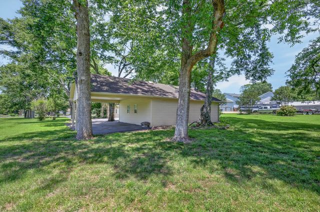 111 Countrywood Dr, Lebanon, TN 37087