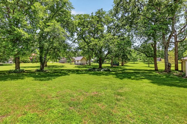 111 Countrywood Dr, Lebanon, TN 37087