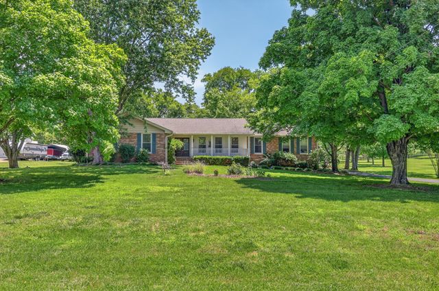 111 Countrywood Dr, Lebanon, TN 37087