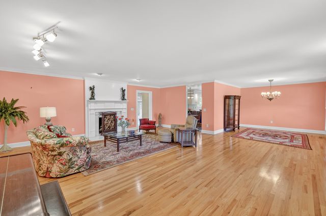 111 Countrywood Dr, Lebanon, TN 37087