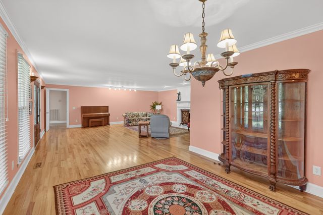 111 Countrywood Dr, Lebanon, TN 37087