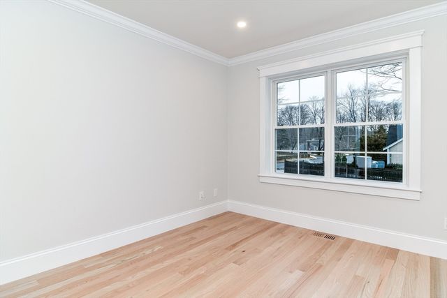 10 Nolin St, Natick, MA 01760