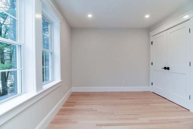 10 Nolin St, Natick, MA 01760