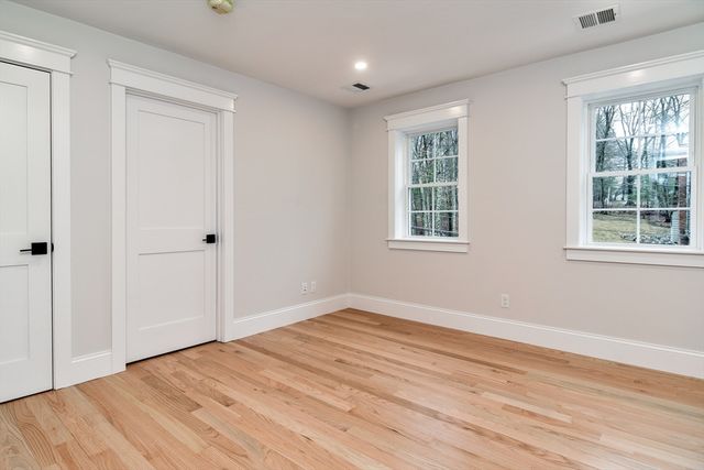 10 Nolin St, Natick, MA 01760