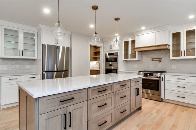 10 Nolin St, Natick, MA 01760