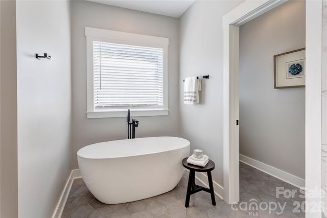 9311 Willowglen Trail, Charlotte, NC 28215