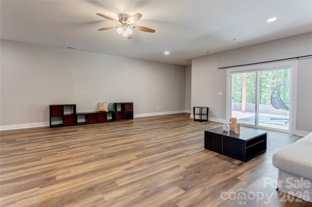 9311 Willowglen Trail, Charlotte, NC 28215