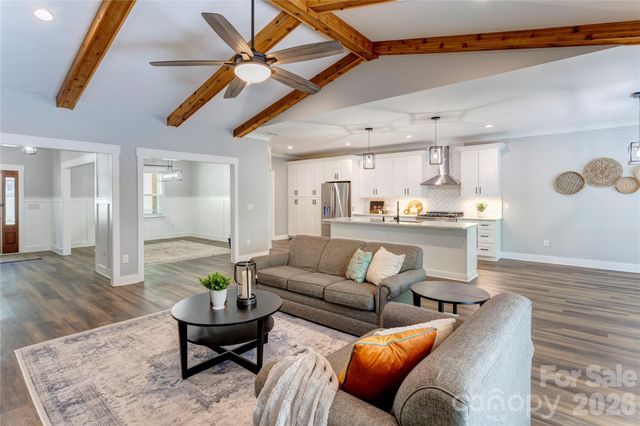 9311 Willowglen Trail, Charlotte, NC 28215