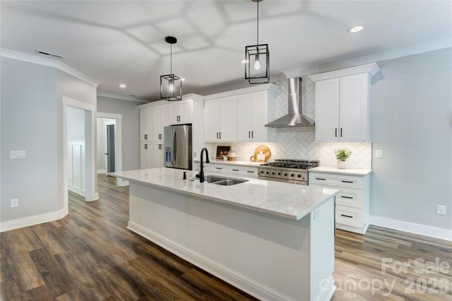 9311 Willowglen Trail, Charlotte, NC 28215