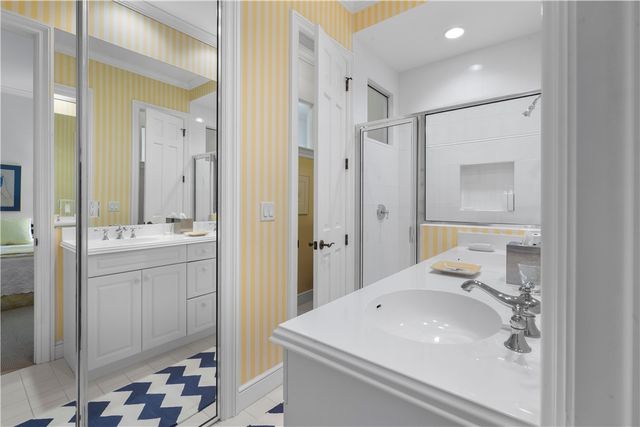 704 Grove Place, Vero Beach, FL 32963