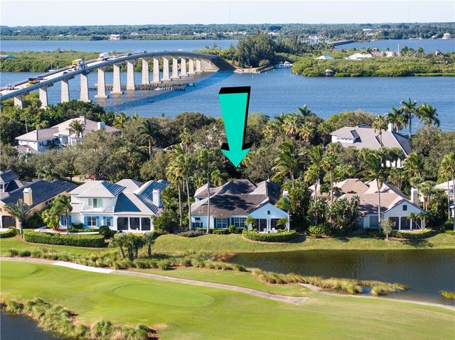 704 Grove Place, Vero Beach, FL 32963