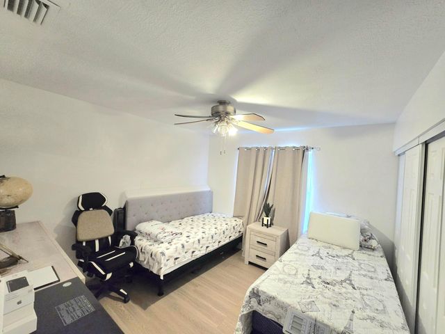 1530 Royal Forest Court, West Palm Beach, FL 33406