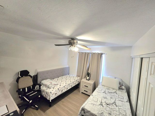 1530 Royal Forest Court, West Palm Beach, FL 33406