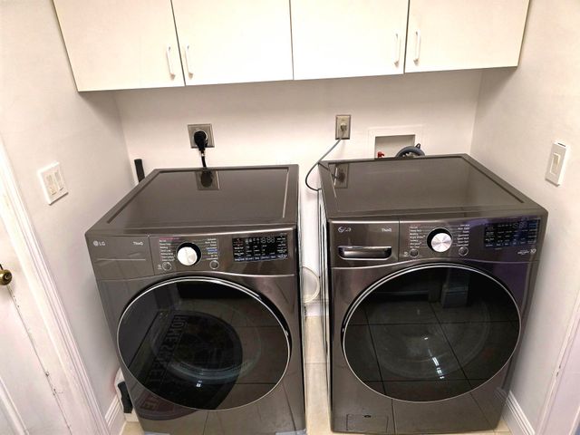 1530 Royal Forest Court, West Palm Beach, FL 33406