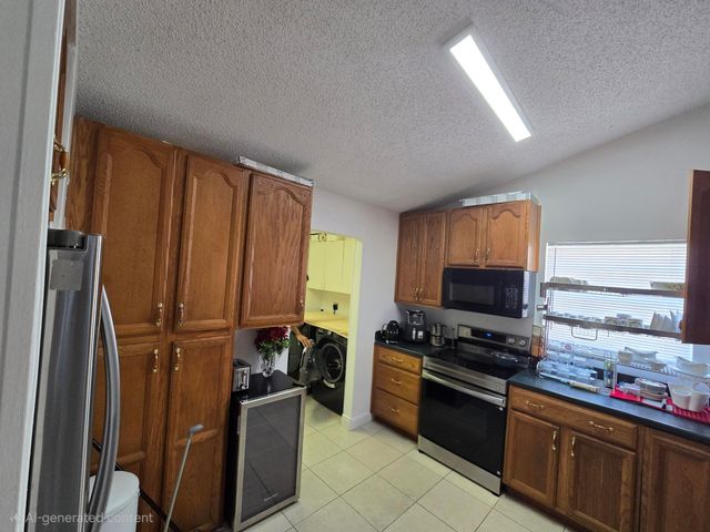 1530 Royal Forest Court, West Palm Beach, FL 33406