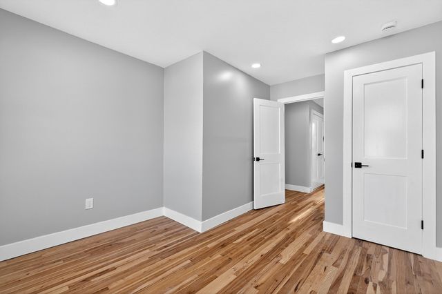 22 WEST 10TH ST, Bayonne, NJ 07002