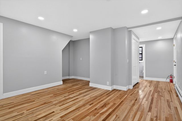 22 WEST 10TH ST, Bayonne, NJ 07002