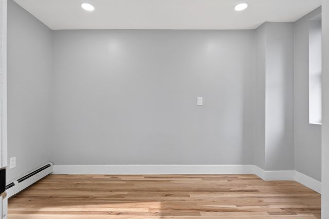 22 WEST 10TH ST, Bayonne, NJ 07002