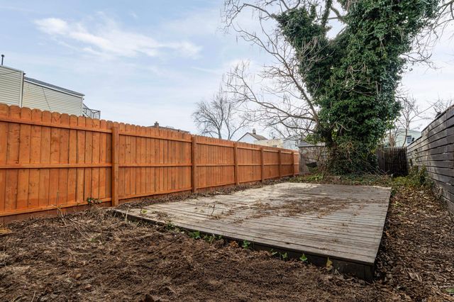 22 WEST 10TH ST, Bayonne, NJ 07002