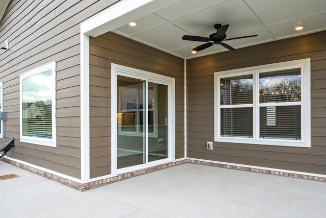 817 Hillock Trace, Lebanon, TN 37087