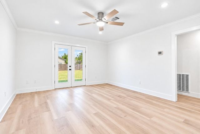 3914 Beran Drive, Houston, TX 77045