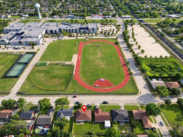 3914 Beran Drive, Houston, TX 77045