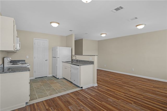 371 Cherokee Ave, Waycross, GA 31501