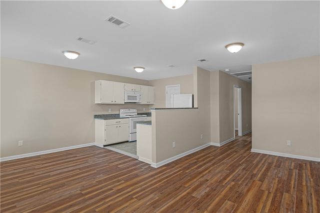 371 Cherokee Ave, Waycross, GA 31501