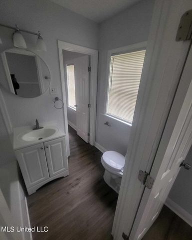 4222 Chennault Avenue, Jackson, MS 39209