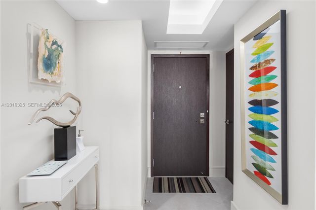 2555 Collins Ave 2205, Miami Beach, FL 33140