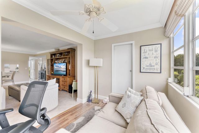 2515 NE 2nd Court 405, Boynton Beach, FL 33435