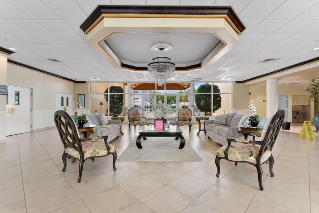 2515 NE 2nd Court 405, Boynton Beach, FL 33435