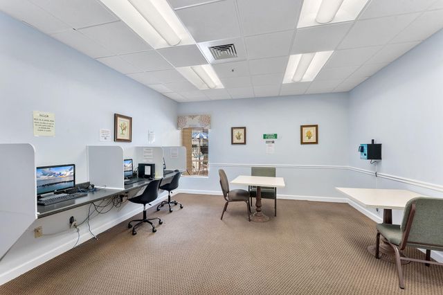 2515 NE 2nd Court 405, Boynton Beach, FL 33435