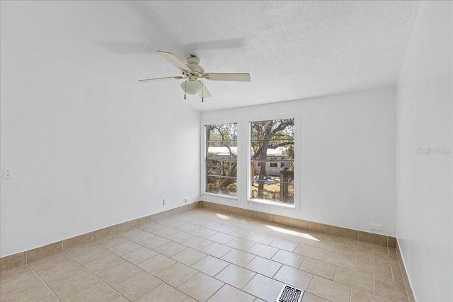 1149 SHELL CREST AVENUE, Cedar Key, FL 32625