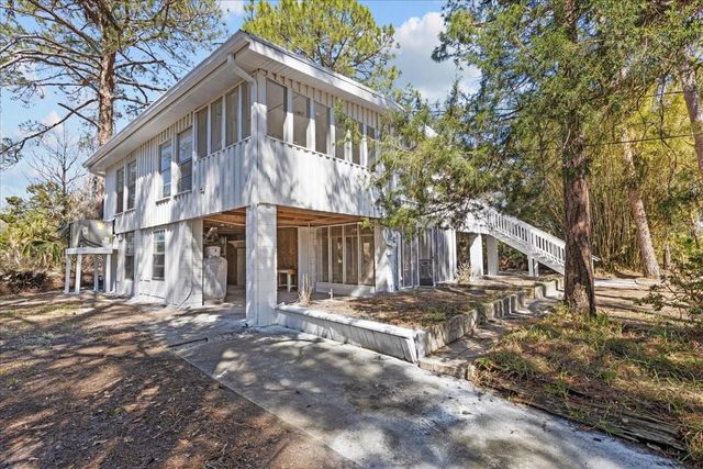 1149 SHELL CREST AVENUE, Cedar Key, FL 32625