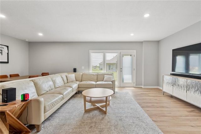 5223 NE 91st Street NE, Kansas City, MO 64156