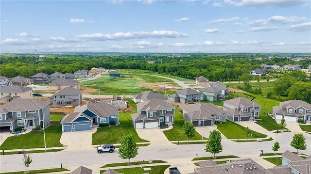 5223 NE 91st Street NE, Kansas City, MO 64156