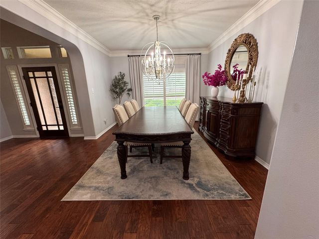 1011 Oak Park Lane, Friendswood, TX 77546