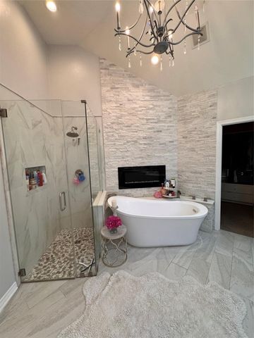 1011 Oak Park Lane, Friendswood, TX 77546