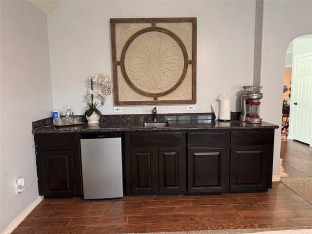 1011 Oak Park Lane, Friendswood, TX 77546