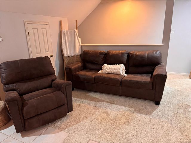 1011 Oak Park Lane, Friendswood, TX 77546